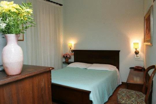 פראסקאטי Hotel Pinocchio מראה חיצוני תמונה